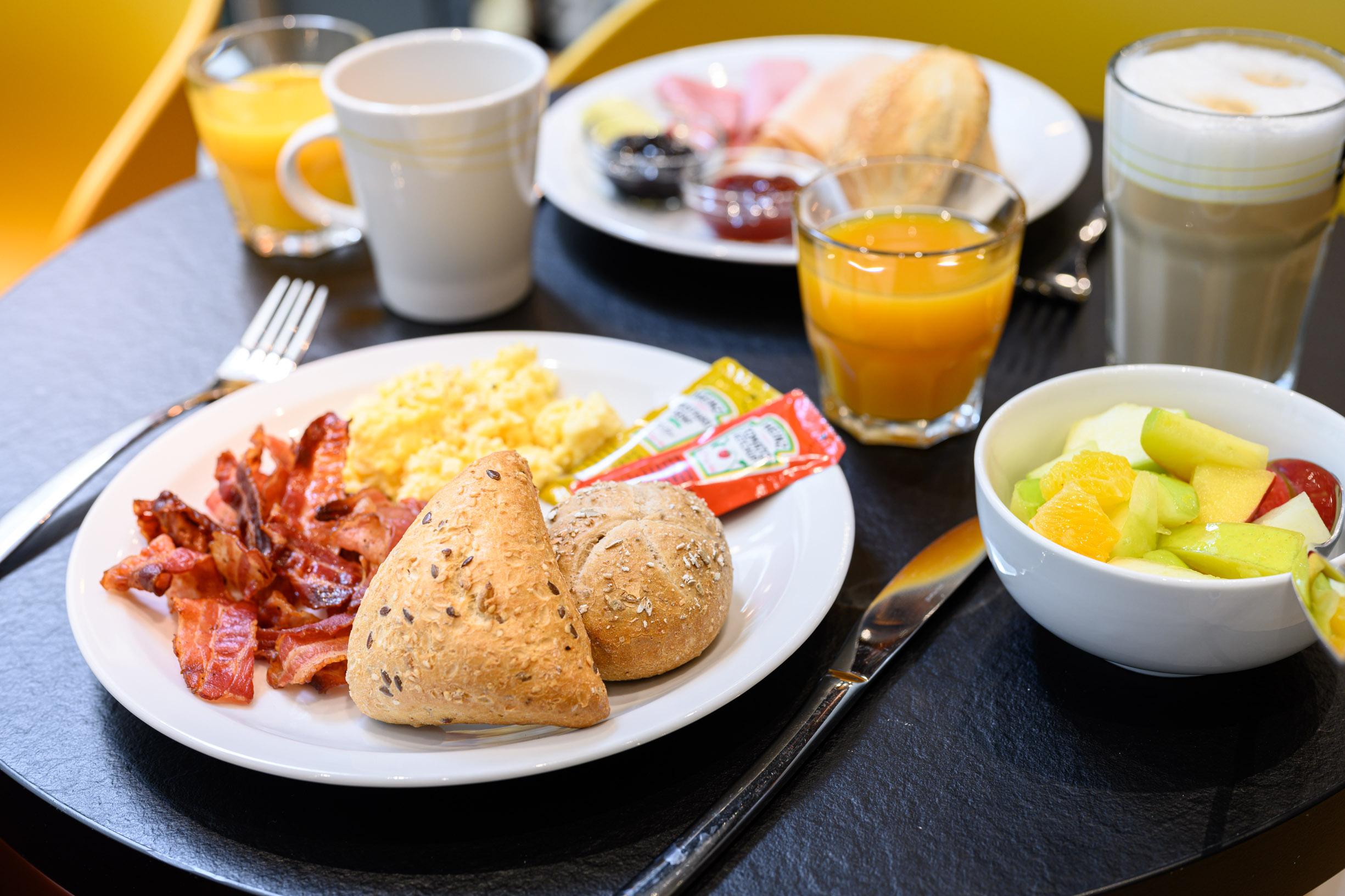 B&B Hotel Brussels Centre Gare Du Midi Saint-Gilles Eksteriør billede